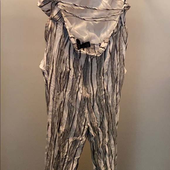 Jumpsuit! - Picture 5 of 6